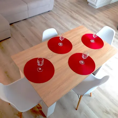דירה Ocean View Apartment, *