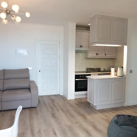 Ocean View Apartment, *