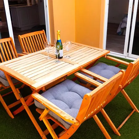 Ocean View Apartment, Apartman *