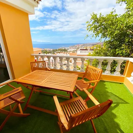 דירה Ocean View Apartment, *